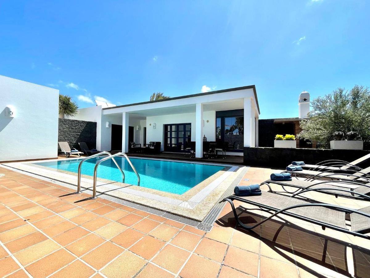 פלאיה בלנקה Villas Mamma Mia Pool Heat Private & Jacuzzi מראה חיצוני תמונה